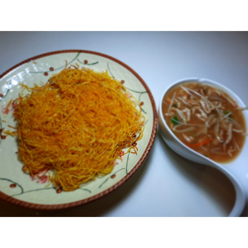 銀芽肉絲炒麵(每碟)